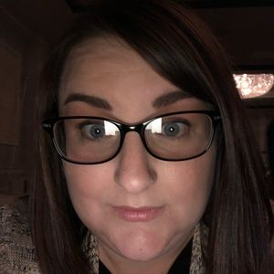 Meet your Posher, Renea